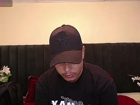 Snapshot of noah_oliver1 chatting on May 2026 05:17:02 PM noah oliver1 online show from May 2026 05:17:02 PM