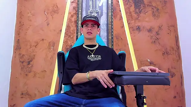 Snapshot of kroddy_sw_x chatting on May 2026 12:55:02 PM kroddy sw x online show from May 2026 12:55:02 PM