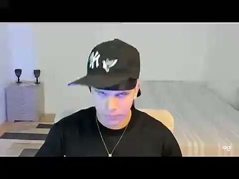 Snapshot of sant_wahlberg chatting on May 2026 10:15:02 PM sant wahlberg online show from May 2026 10:15:02 PM