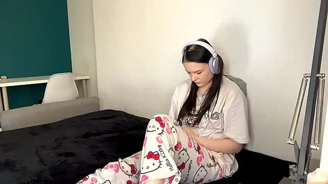 AmbientInvalid online show from May 2026 01:05:02 PM