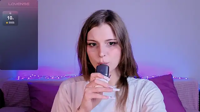 LouiseKane online show from July 2026 05:20:01 PM