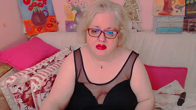 Snapshot of Maturelove_xxx chatting on May 2026 06:58:01 PM Maturelove xxx online show from May 2026 06:58:01 PM