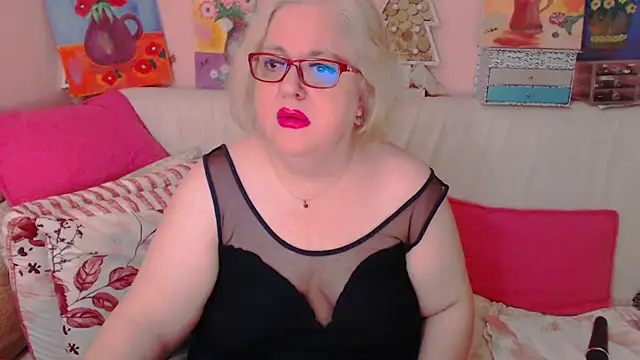 Snapshot of Maturelove_xxx chatting on June 2026 07:02:02 PM Maturelove xxx online show from June 2026 07:02:02 PM