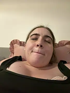 Taylormillie471 online show from June 2026 10:04:01 PM