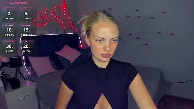 Snapshot of NancyGlamour chatting on July 2026 10:11:02 AM NancyGlamour online show from July 2026 10:11:02 AM