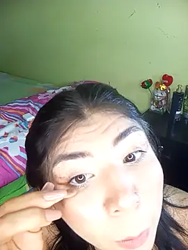 Snapshot of PequenaNena chatting on May 2026 06:52:01 AM PequenaNena online show from May 2026 06:52:01 AM