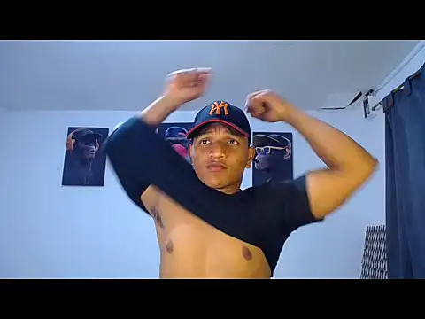 Snapshot of Ian_Arcia chatting on May 2026 12:48:01 AM Ian Arcia online show from May 2026 12:48:01 AM