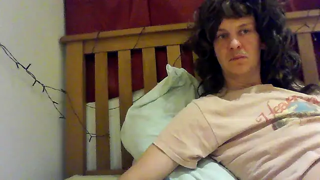 Snapshot of Louisetease chatting on April 2026 10:04:02 PM Louisetease online show from April 2026 10:04:02 PM