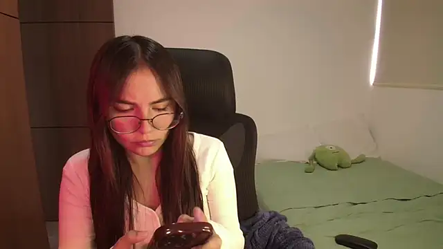 Snapshot of abbyyandmaxx chatting on May 2026 04:35:01 PM abbyyandmaxx online show from May 2026 04:35:01 PM