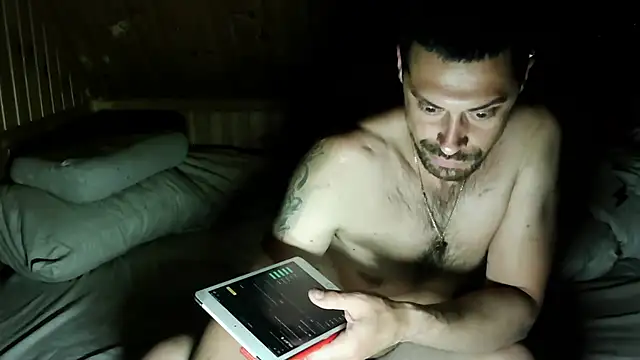 Snapshot of Deniskaaaaa1 chatting on May 2026 10:27:01 PM Deniskaaaaa1 online show from May 2026 10:27:01 PM