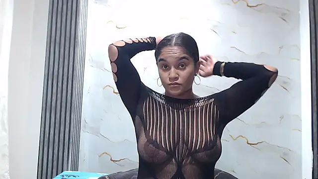 Snapshot of Liaa_cams chatting on June 2026 03:32:02 AM Liaa cams online show from June 2026 03:32:02 AM