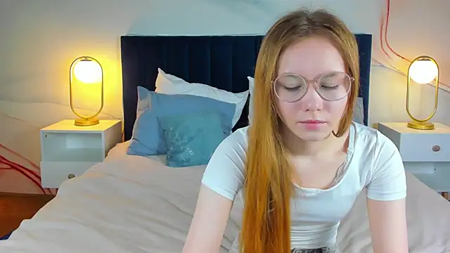 FloraLarsson online show from June 2026 03:12:01 AM