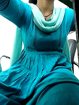 Simmi-00 online show from May 2026 04:50:01 AM