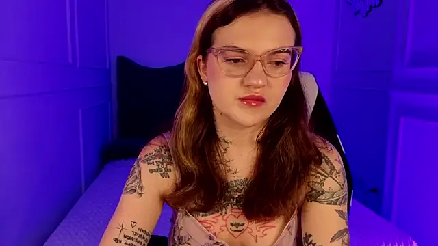 sashaglow  online show from April 2026 07:25:02 AM