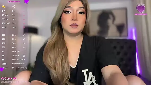 Snapshot of Sensual_Ekang chatting on June 2026 03:18:01 PM Sensual Ekang online show from June 2026 03:18:01 PM