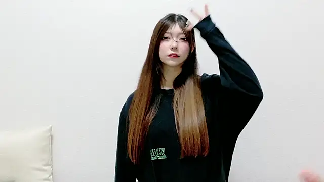 Snapshot of tino__hame chatting on June 2026 01:57:01 PM tino hame online show from June 2026 01:57:01 PM