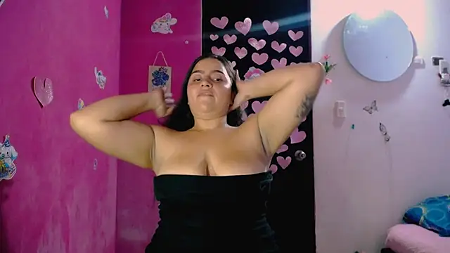 Snapshot of Kiara_tits chatting on June 2026 11:28:01 PM Kiara tits online show from June 2026 11:28:01 PM