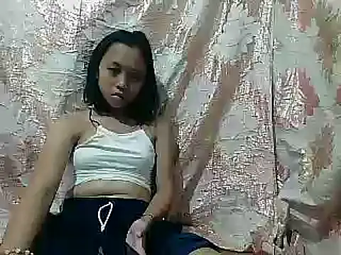 Snapshot of Yours_AsianPinayGirl18 chatting on May 2026 12:27:02 AM Yours AsianPinayGirl18 online show from May 2026 12:27:02 AM