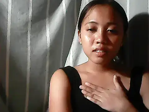 Snapshot of Yours_AsianPinayGirl18 chatting on June 2026 11:12:02 AM Yours AsianPinayGirl18 online show from June 2026 11:12:02 AM
