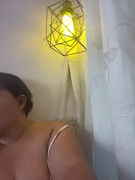 Snapshot of evereskira chatting on May 2026 10:40:02 PM evereskira online show from May 2026 10:40:02 PM