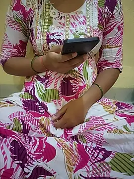 Snapshot of Seema_yadav01 chatting on May 2026 05:02:02 AM Seema yadav01 online show from May 2026 05:02:02 AM