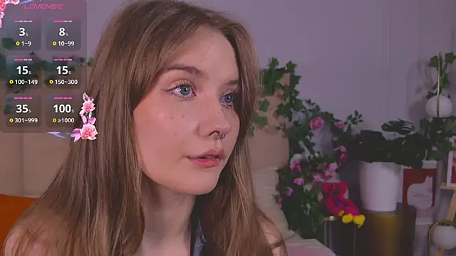 Snapshot of Flora_DeVille chatting on July 2026 06:04:02 PM Flora DeVille online show from July 2026 06:04:02 PM