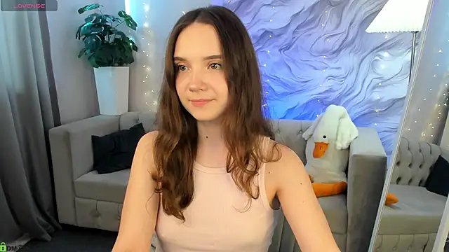 Elvienne online show from June 2026 03:08:01 AM