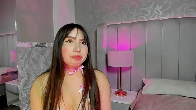 Snapshot of MadeleynRose chatting on July 2026 07:52:02 PM MadeleynRose online show from July 2026 07:52:02 PM