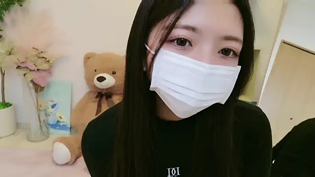 Snapshot of -Luna_JP- chatting on May 2026 05:35:02 AM -Luna JP- online show from May 2026 05:35:02 AM