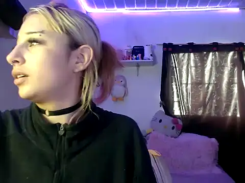 bunnyfoxxd online show from June 2026 08:34:01 PM