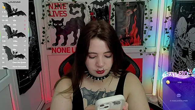 Snapshot of PurpleRune chatting on July 2026 12:11:01 PM PurpleRune online show from July 2026 12:11:01 PM