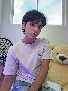 VelvetEsteven online show from April 2026 02:12:02 PM