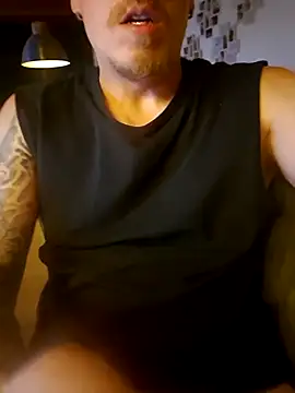Kingclit1998 online show from May 2026 09:43:01 PM