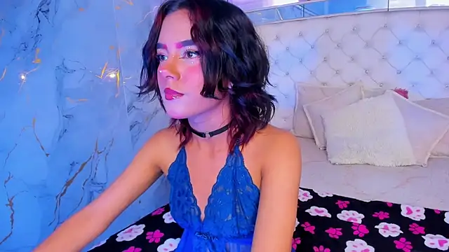 Snapshot of Skyler-rouse chatting on June 2026 08:10:02 PM Skyler-rouse online show from June 2026 08:10:02 PM