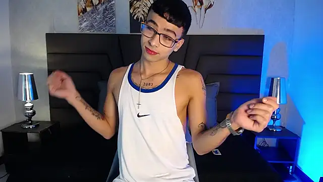 The skinny boy  online show from May 2026 03:55:02 AM