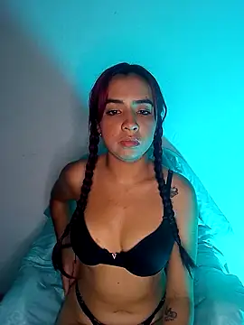 Snapshot of Lili_19_ chatting on May 2026 12:18:01 AM Lili 19 online show from May 2026 12:18:01 AM