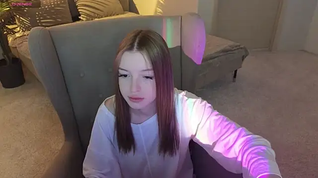 Eva Th0mpson online show from July 2026 01:11:01 AM
