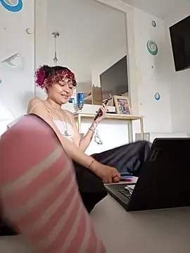 Ari vibesX online show from August 2026 10:02:01 PM