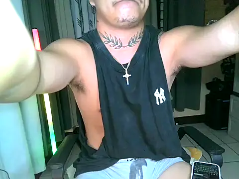 Snapshot of Ashtonfuckingboi chatting on June 2026 02:37:02 AM Ashtonfuckingboi online show from June 2026 02:37:02 AM