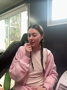 daisycollins online show from May 2026 12:08:02 AM