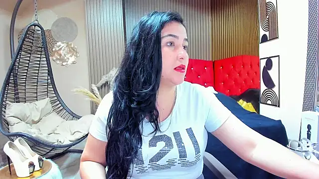 Snapshot of BBWLuxuryMuse chatting on July 2026 12:48:02 PM BBWLuxuryMuse online show from July 2026 12:48:02 PM