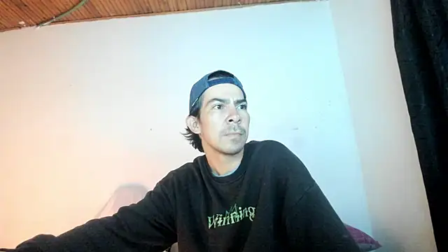 Snapshot of Piter_Drako chatting on June 2026 11:09:01 PM Piter Drako online show from June 2026 11:09:01 PM
