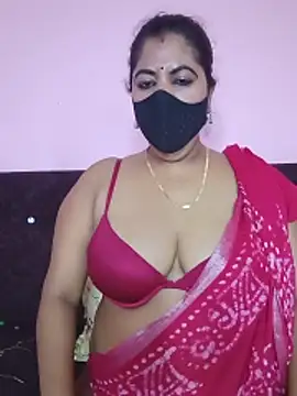 Snapshot of Polly-bhabi chatting on May 2026 10:37:01 PM Polly-bhabi online show from May 2026 10:37:01 PM