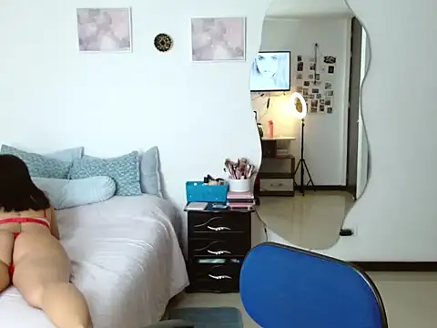 Obsidianlove1 online show from June 2026 04:44:01 PM