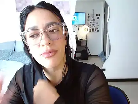 Obsidianlove1 online show from June 2026 07:46:01 PM