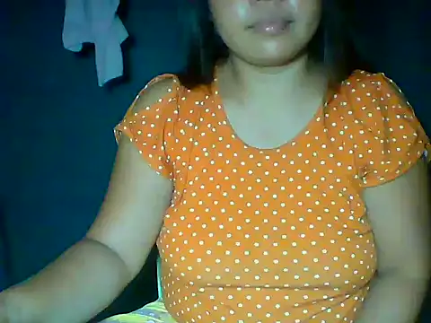 MommyKaye30 online show from May 2026 06:42:02 PM
