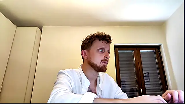Snapshot of Red_dragon94 chatting on May 2026 10:34:02 AM Red dragon94 online show from May 2026 10:34:02 AM