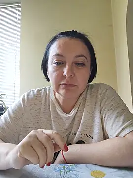 Snapshot of EmmaEmmy40 chatting on June 2026 03:50:01 PM EmmaEmmy40 online show from June 2026 03:50:01 PM