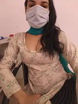Snapshot of zoya_baby_ chatting on June 2026 05:11:01 AM zoya baby online show from June 2026 05:11:01 AM