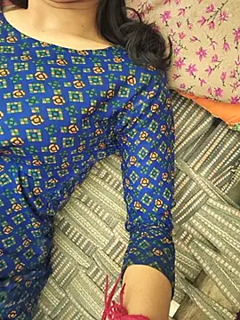 Snapshot of zoya_baby_ chatting on August 2026 03:44:01 PM zoya baby online show from August 2026 03:44:01 PM